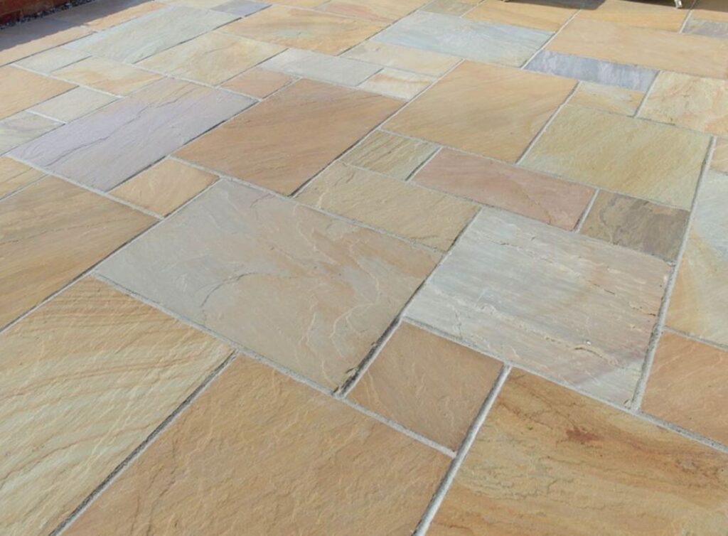 Rippon (Camel) Buff Indian Sandstone Patio Paving Slabs 19.10m2 Pack (£